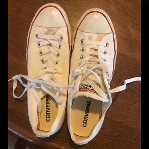 White Converse all stars size 10.5